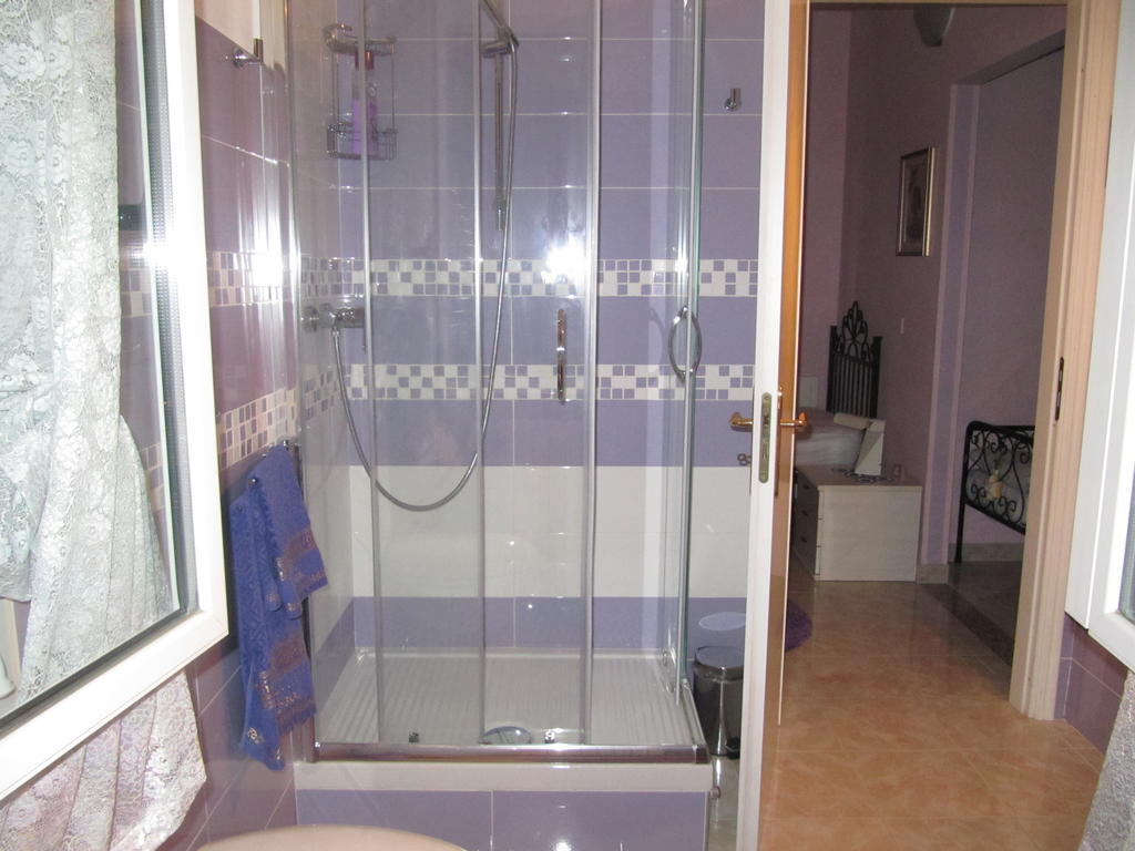 Montagne Rocciose Bed and Breakfast Frascineto Δωμάτιο φωτογραφία