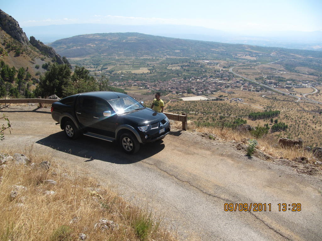 Montagne Rocciose Bed and Breakfast Frascineto Εξωτερικό φωτογραφία